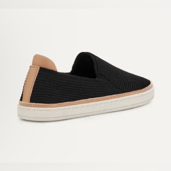 UGG Sammy - Picture 3 of 13